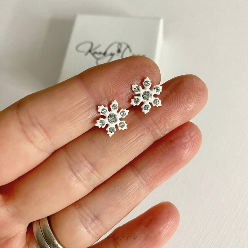 Snowflake stud earrings. KookyTwo