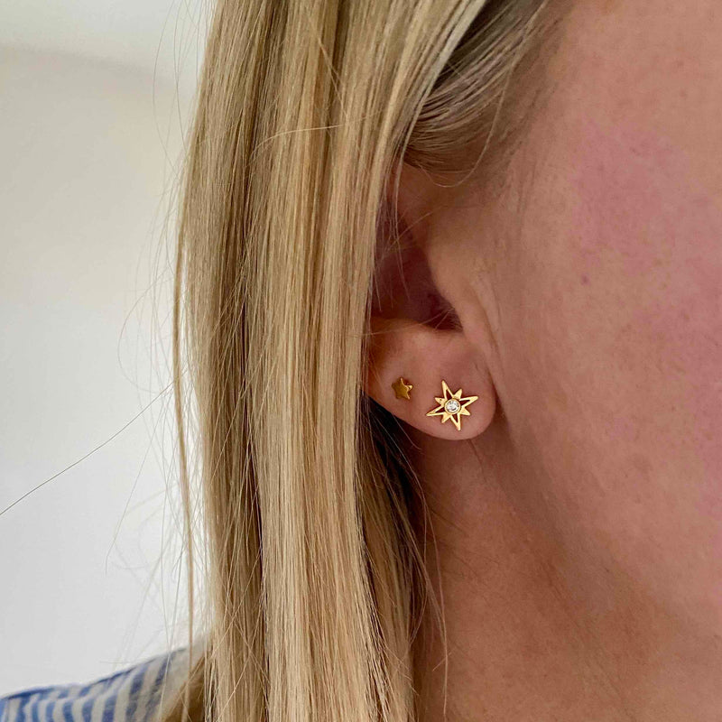 gold crystal star stud earrings hypoallergenic earrings. KookyTwo.