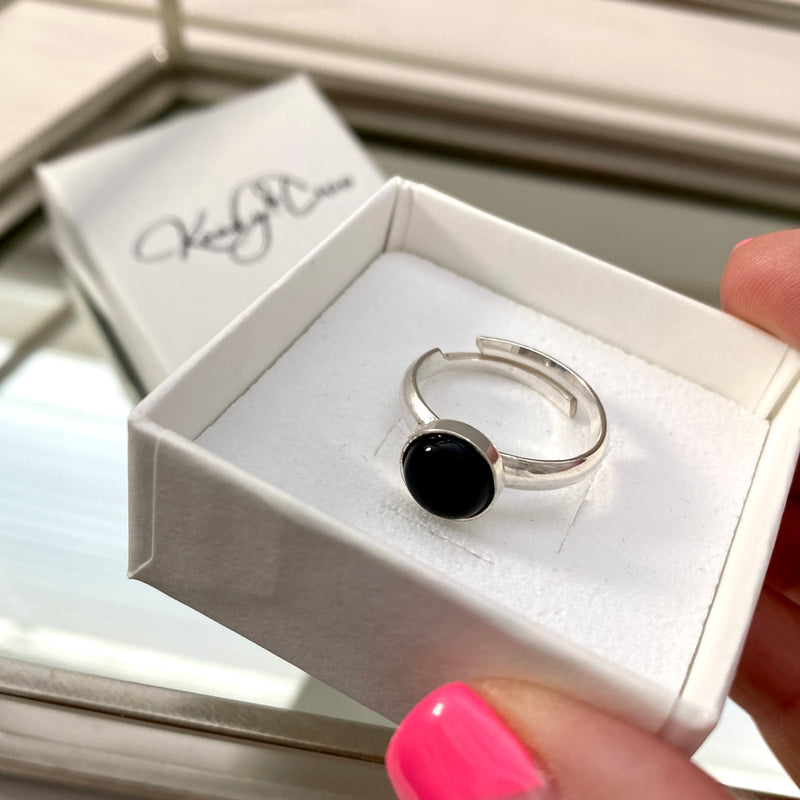 STRENGTH | Black Onyx Round Gemstone Ring