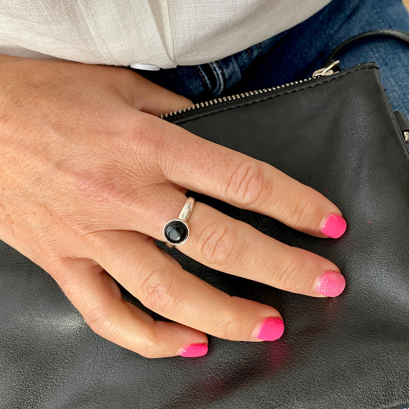 STRENGTH | Black Onyx Round Gemstone Ring