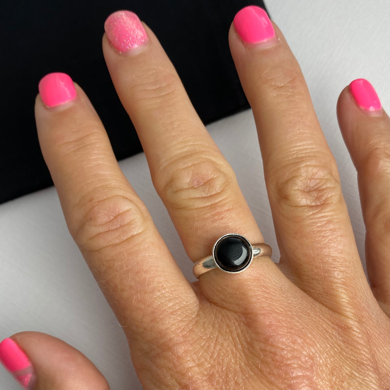STRENGTH | Black Onyx Round Gemstone Ring