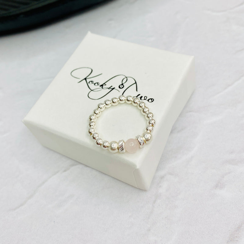 Bead ring in sterling silver with rose quartz gemstone bead - KookyTwo